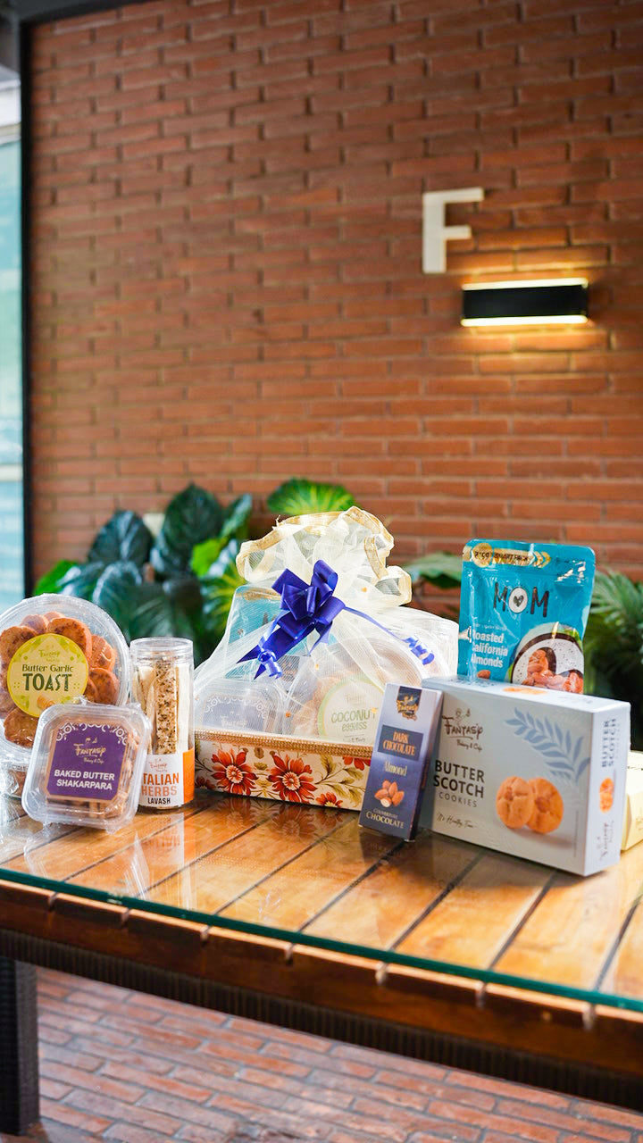 Diwali Cookie & Chocolate Gift Hamper