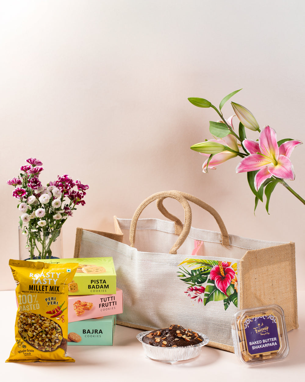 Gift Hamper With Three Flavour Cookies And Snacks