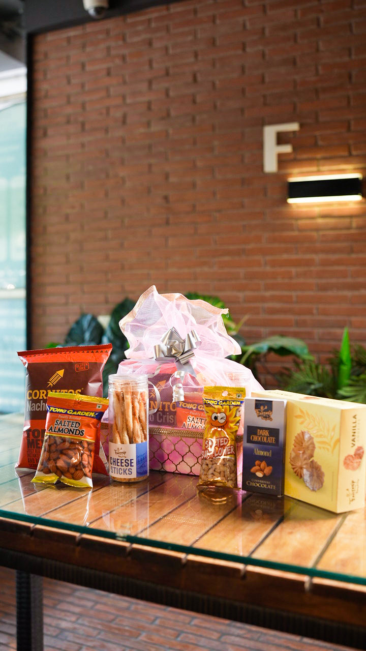 Vanilla Cookie & Chocolate Gift Hamper